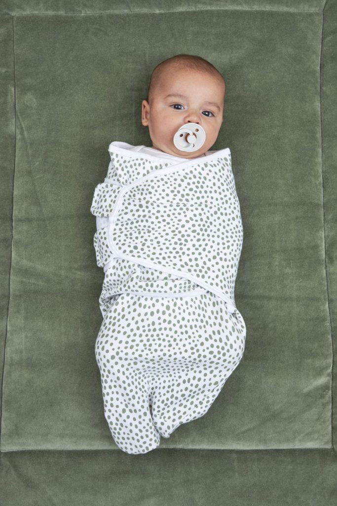 SWADDLEME CHEETA FOREST GREEN 2