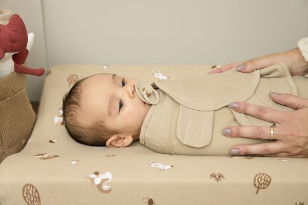 SWADDLE GEVOERD UNI SAND 5